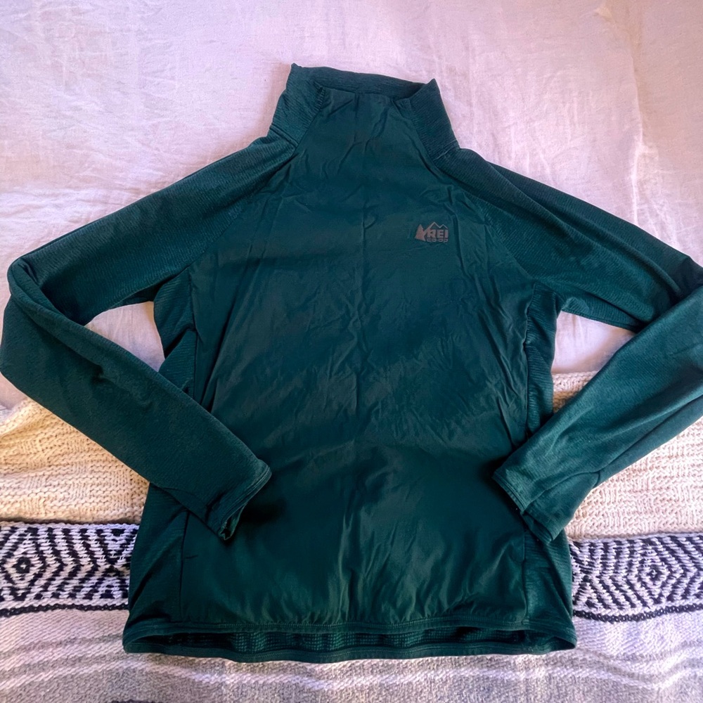 ✨ REI Swiftland running insulated mid layer ✨